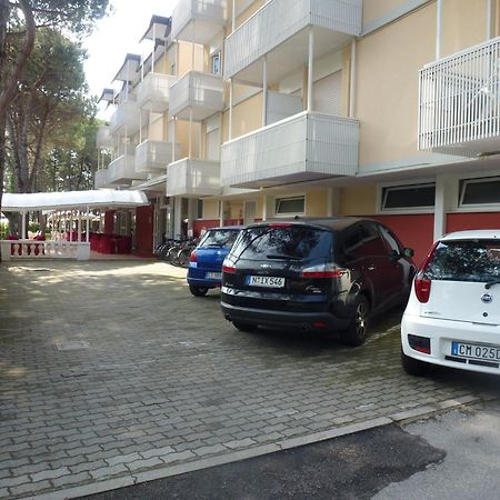 Hotel San Marco Lignano Sabbiadoro Bagian luar foto