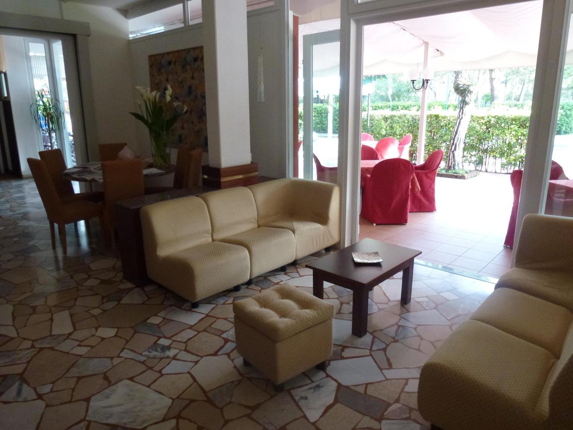 Hotel San Marco Lignano Sabbiadoro Bagian luar foto