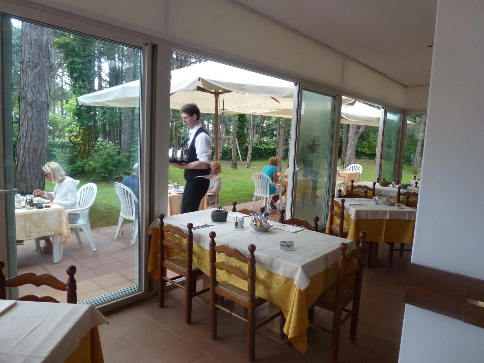 Hotel San Marco Lignano Sabbiadoro Bagian luar foto
