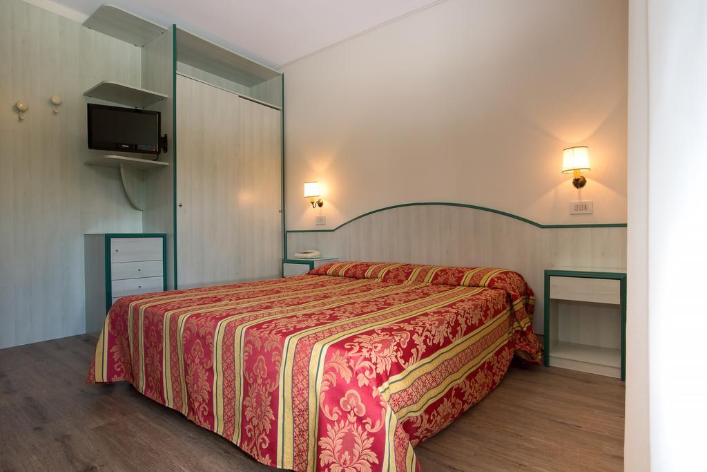 Hotel San Marco Lignano Sabbiadoro Bagian luar foto