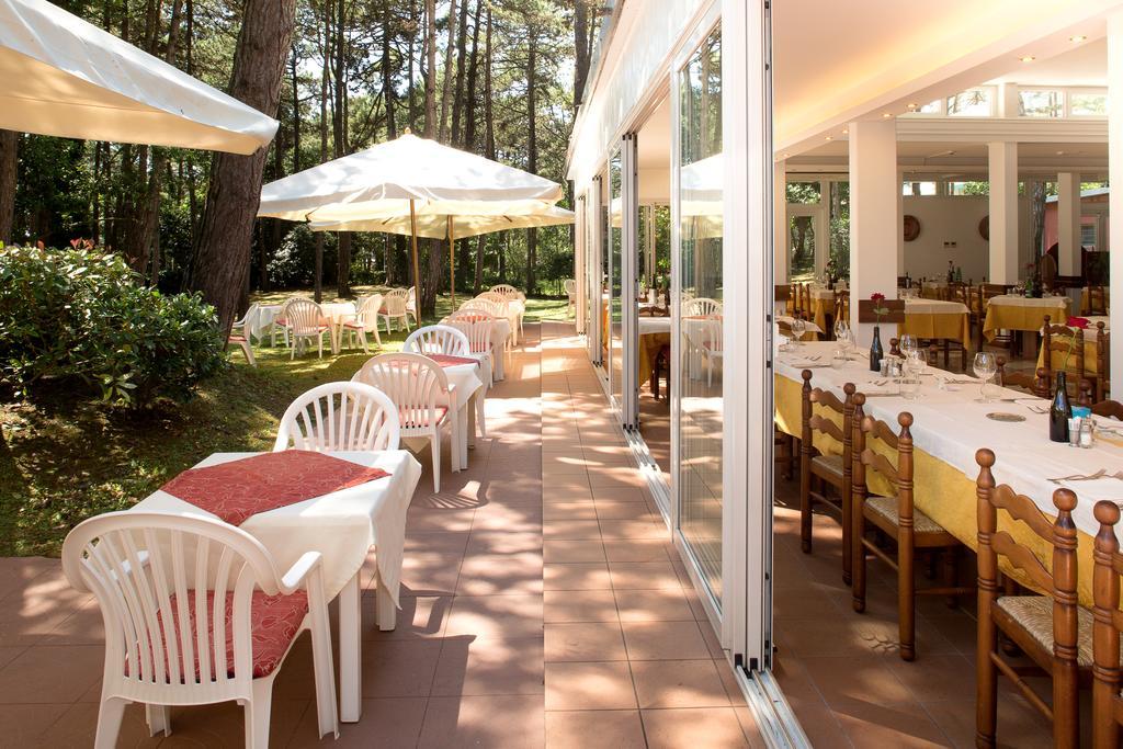 Hotel San Marco Lignano Sabbiadoro Bagian luar foto